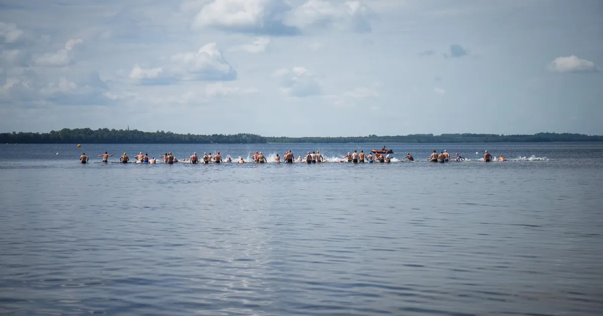 GALERII ⟩ Saadjärve ujumise võitis Erik Mäesepp, kes päev varem tuli Viljandi järve 10 kilomeetris teiseks