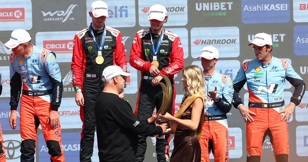 Rally Estonia võitjakarika üle andnud president Karis: Eesti rahvas vajab niisuguseid sündmusi