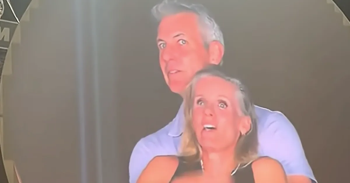 MIS TEGELIKULT TOIMUS? ⟩ Coldplay kontserdil oma bossiga vahele jäänud naise abikaasa avas suu