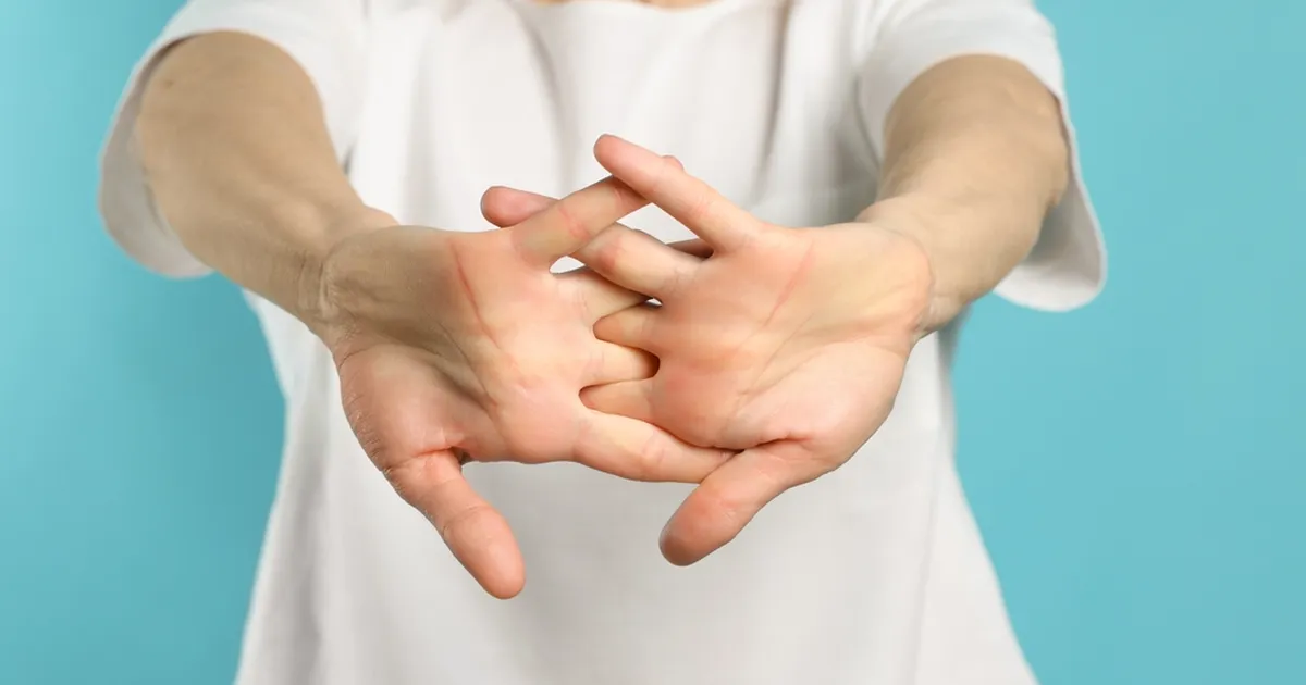 Kas see on tõsi, et sõrmenukkide ragistamine põhjustab artriiti?