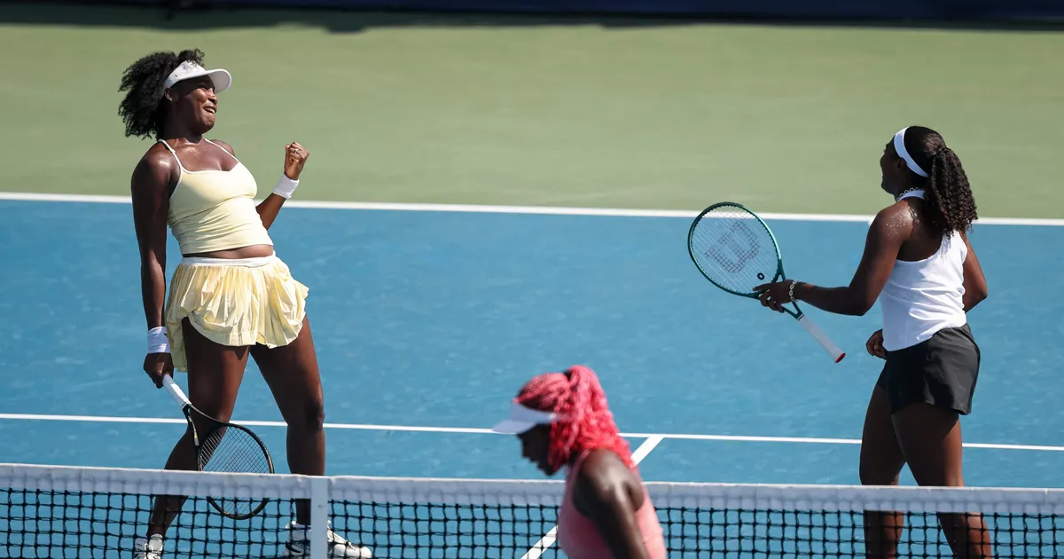 45-aastaselt WTA-tuurile edukalt naasnud Venus Williams tögas nooremat õde Serenat