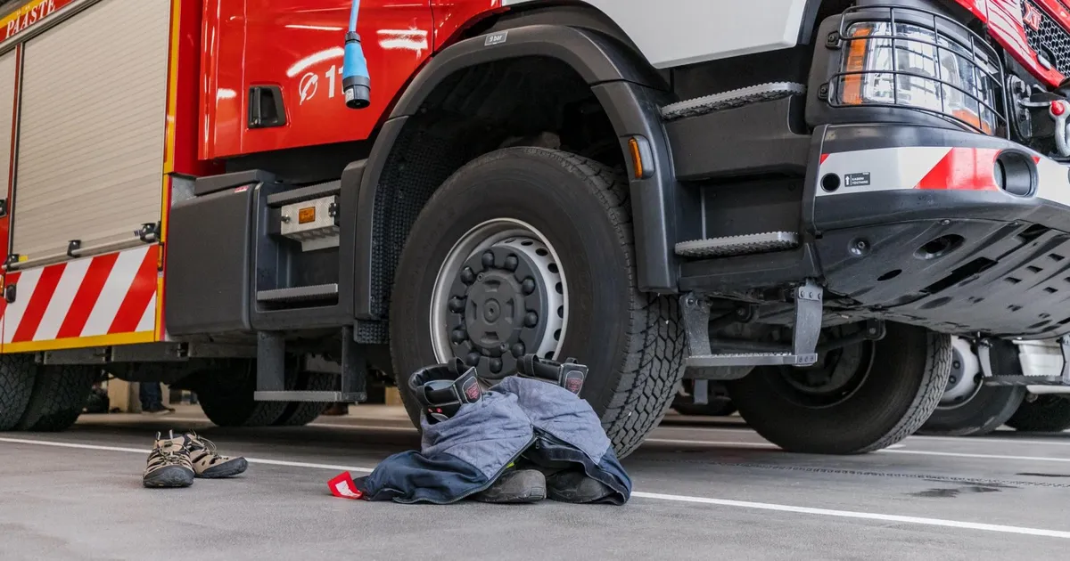 Põhja-Pärnumaal süttis elumaja ja põleb heinaküün