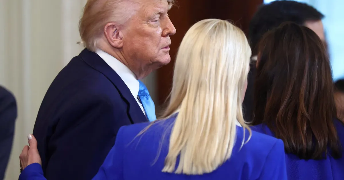 WSJ: Justiitsministeerium ütles Trumpile maikuus, et Epsteini toimikute mahukas nimekiri sisaldab ka teda