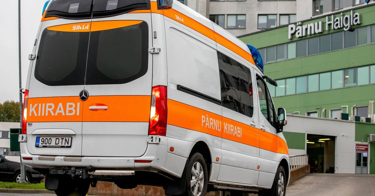 Läti piiri lähistel põrkasid kokku Kia ja Kawasaki, üks inimene viidi haiglasse