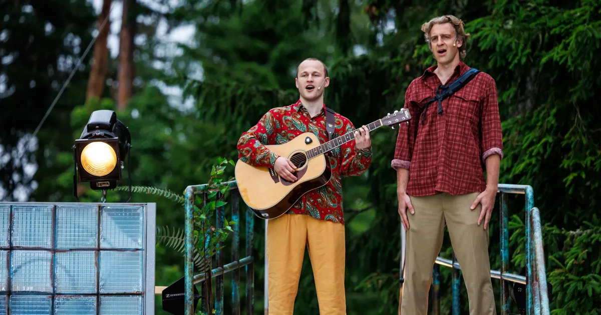 NÄDALA SUVELAVASTUS ⟩ Vendade Urbide lugu toob publiku teatrisse