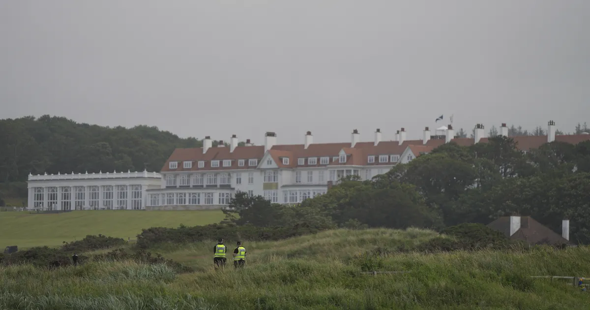 Trump suundub Šotimaale golfi mängima ja kõnelustele Briti liidritega