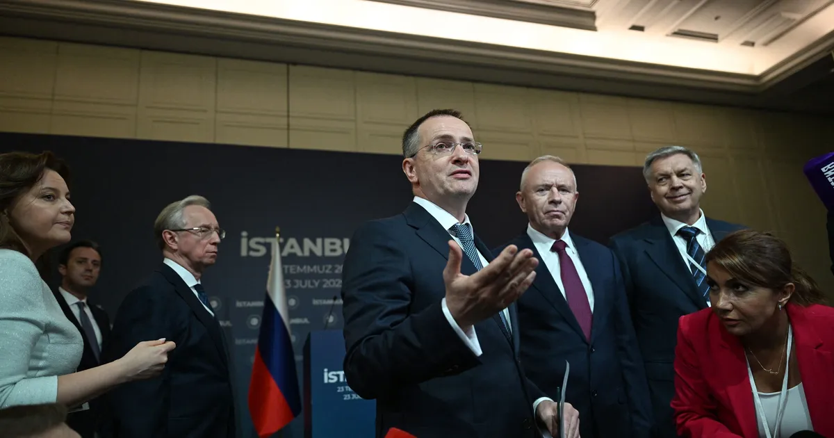 NÄRVIDE MÄNG ⟩ Kreml mässib Trumpi rahukõnelused bürokraatlikku protsessi