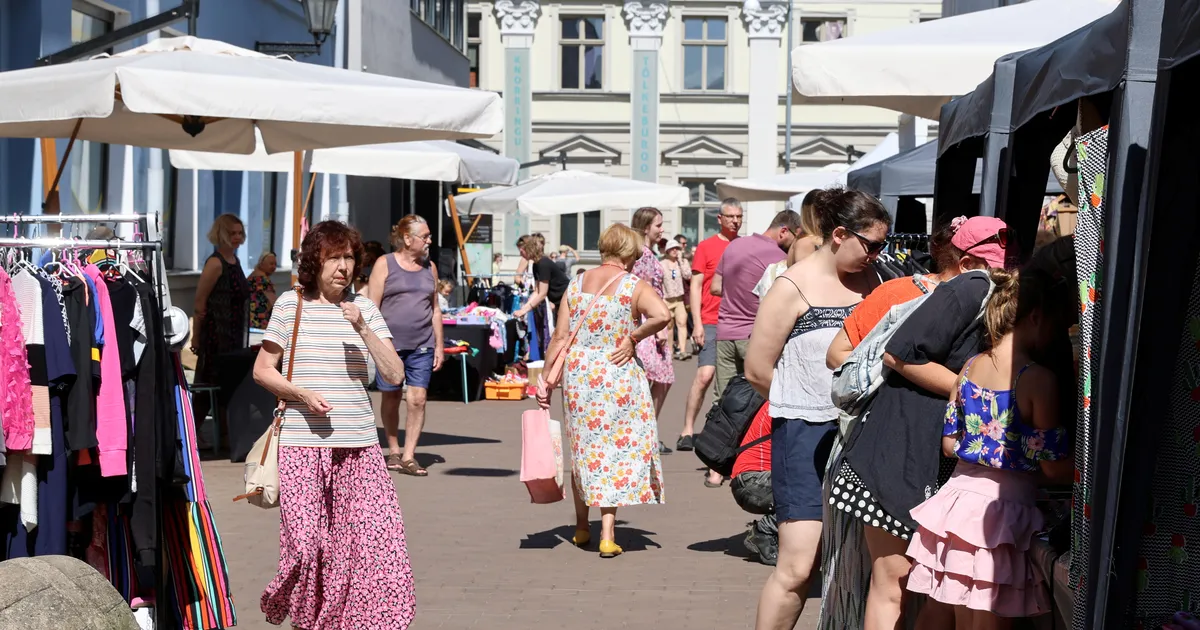 GALERII ⟩ Vanalinna festival tõi tänavale kümneid kauplejaid