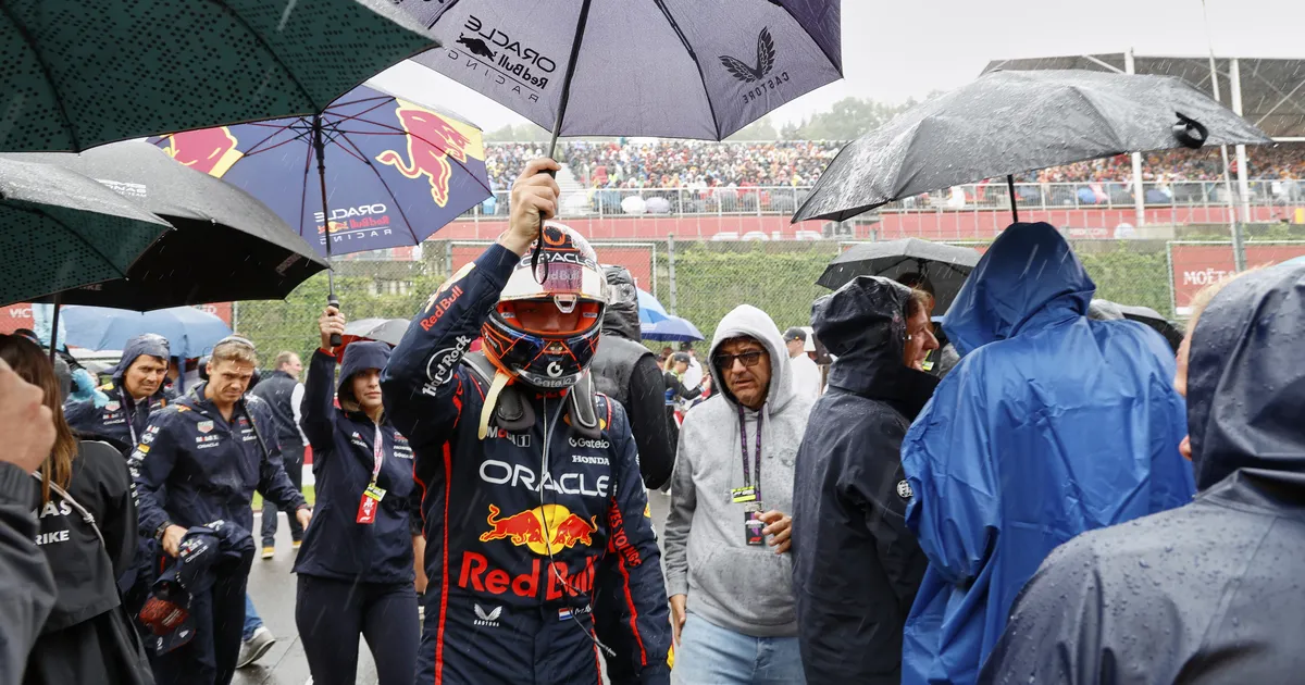 VIDEO ⟩ Belgia GP: ilmataat tembutas, aga võimsad McLaren sõitjad ei lasknud end segada