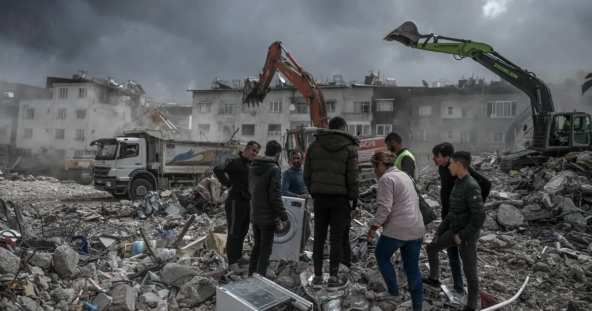 MIS OLEKS KUI...? ⟩ Google vedas 2023. aasta veebruari maavärina ajal sadu tuhandeid türklasi alt