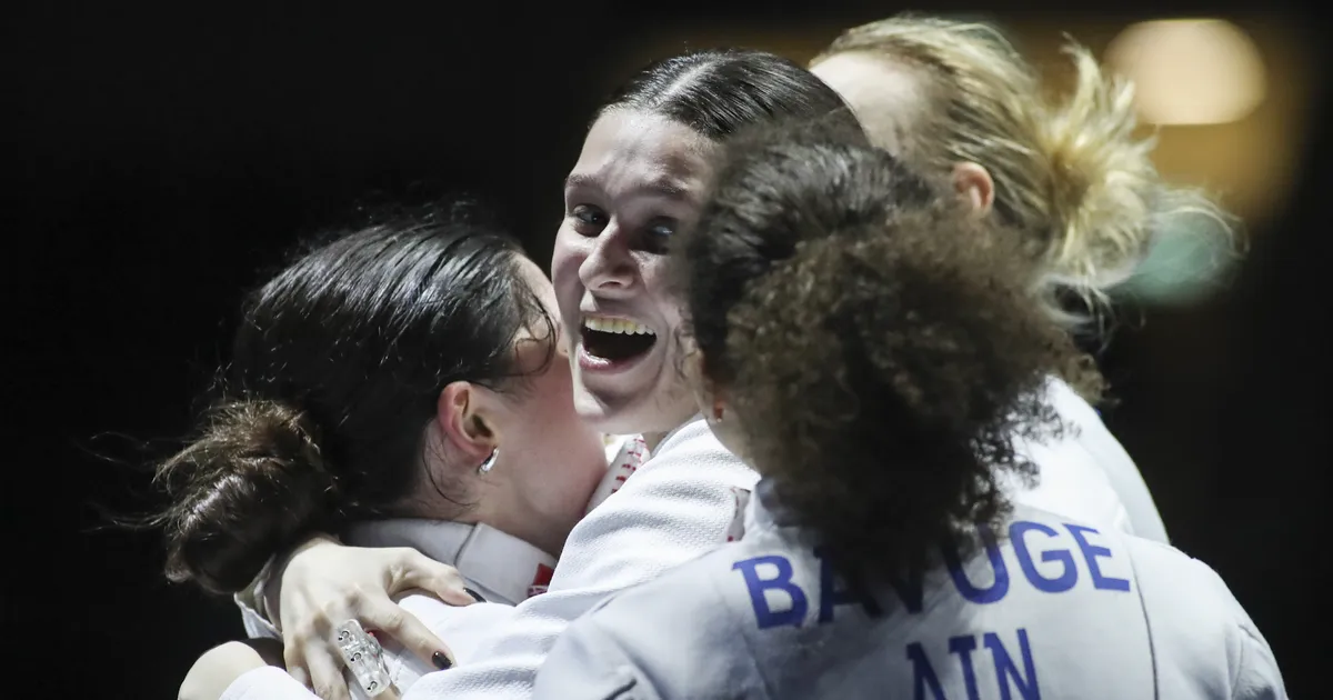 Venemaa vehklejate hotelli lähedal löödi lahti tulevärk, MMi võistluspaiga kõrval korraldati meeleavaldus