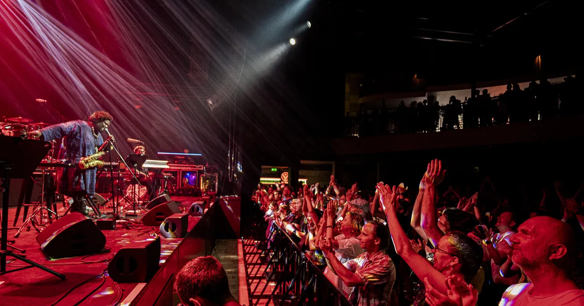 KAMASI WASHINGTON ⟩ Eesti jäi ilma täiesti erakordsest kontserdist