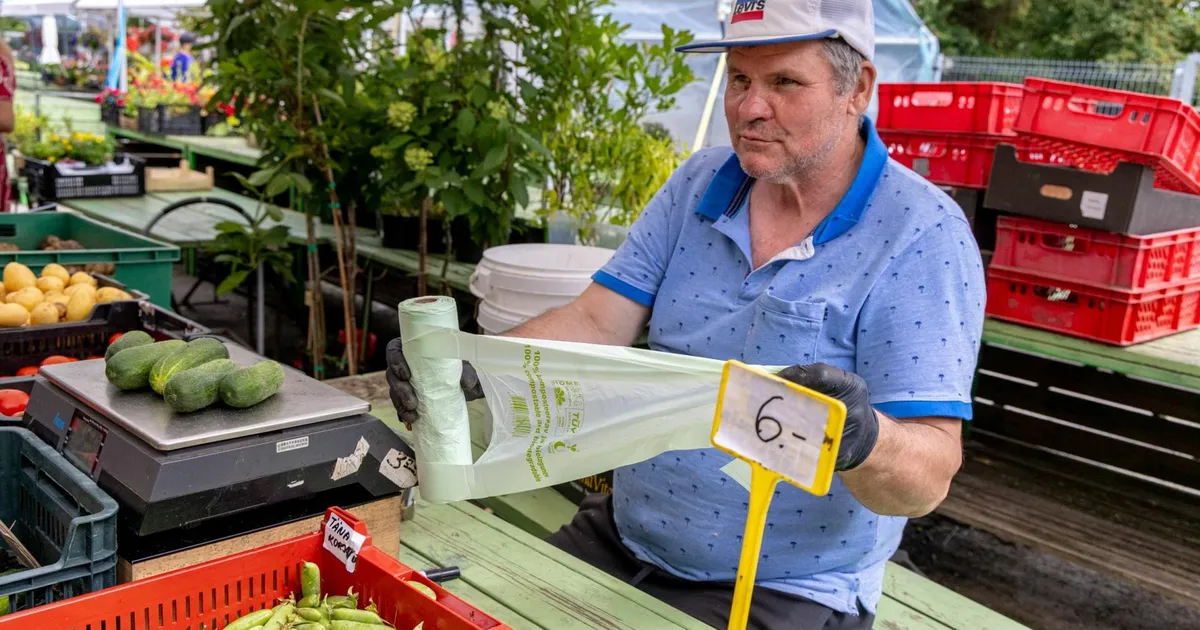 Galerii ⟩ Pärnu turu biolagunevate kottide nõue tekitab vastakaid arvamusi
