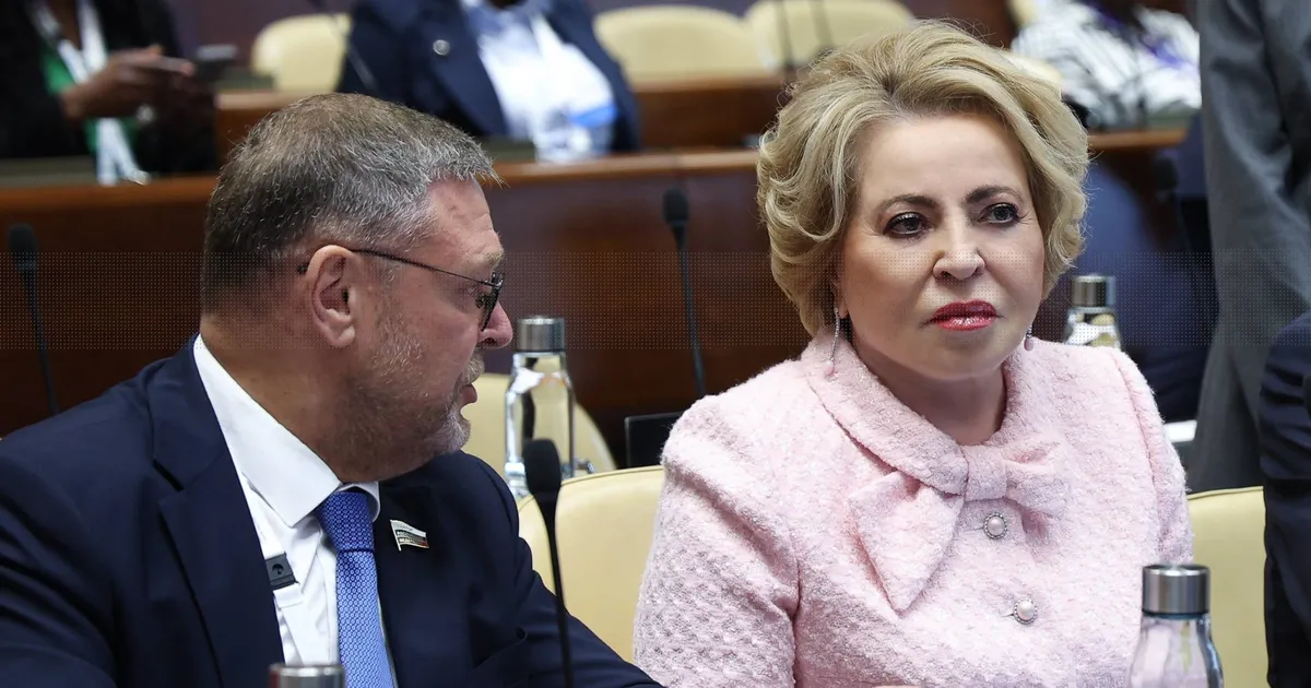 BRITI MEEDIA ⟩ Vene mõjuvõimsaim naine astus ootamatult varjust välja