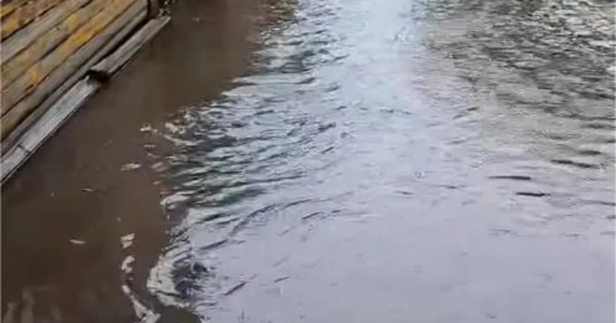 FOTOD ⟩ «Meie maja Veneetsias!» Kuressaaret tabas enneolematu vihmasadu, mis jättis tänavad vee alla