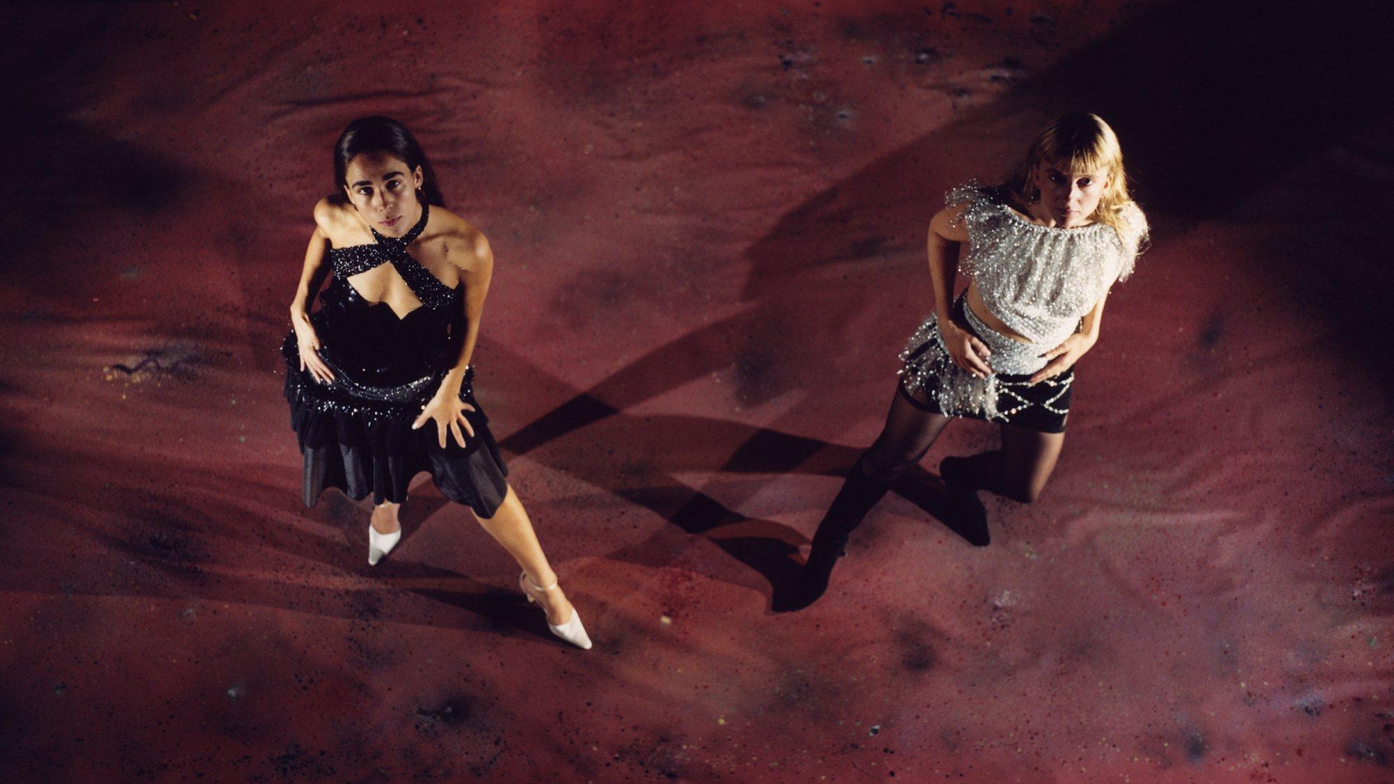 Album, mis mõjub nagu sõber, kes saabub kell kolm öösel ukse taha ja küsib: „Läheks kuskile kluppi, eks?“