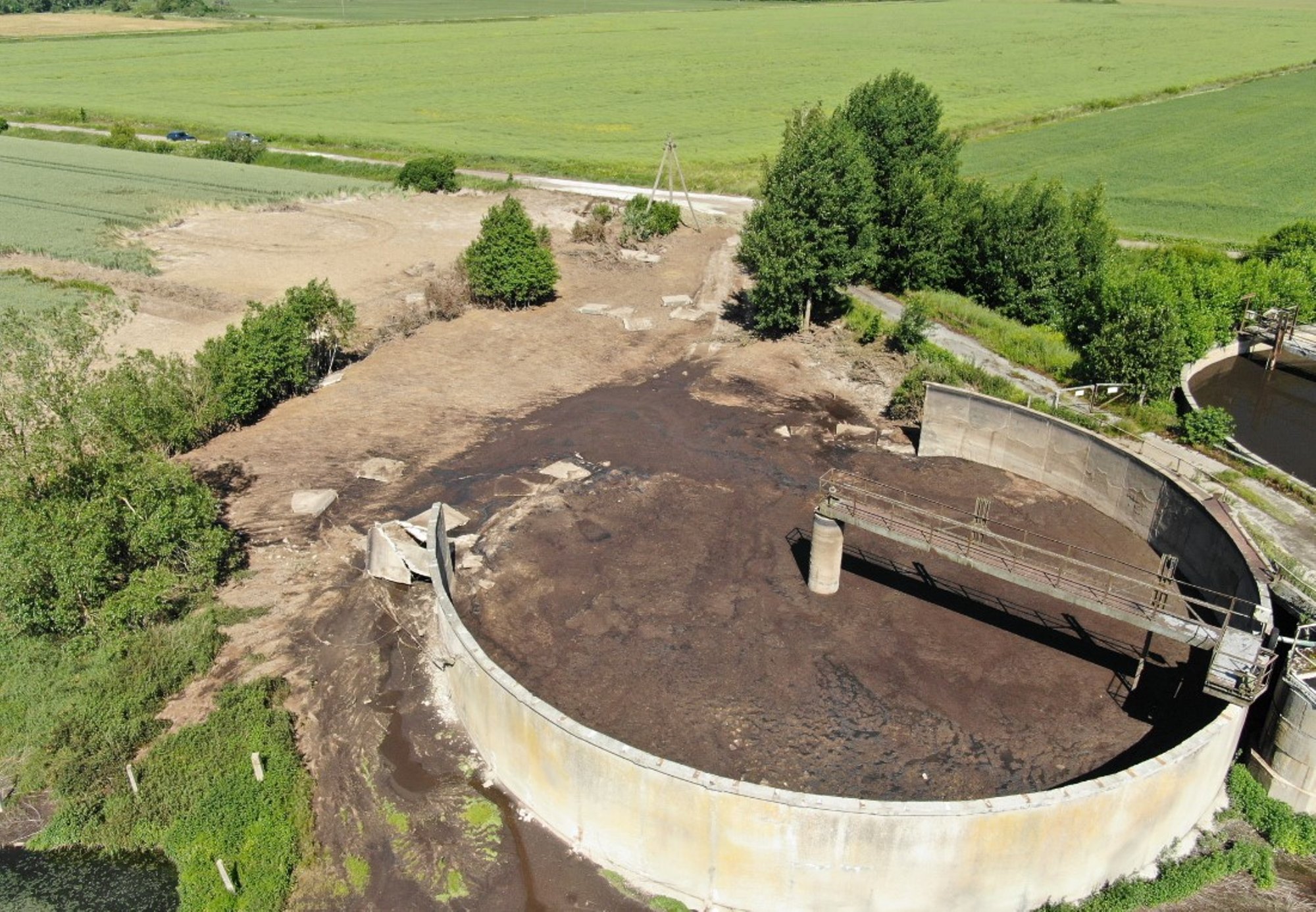 Jõelähtme jõkke voolas kanasõnnikuga kokku puutunud vihmavesi