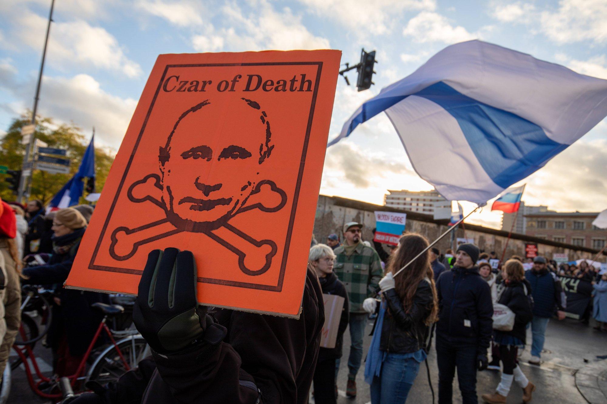 Kalev Stoicescu: Putini režiimi sõjakurjategijad ei tohi Vene-Ukraina rahu sõlmimise tuules pääseda