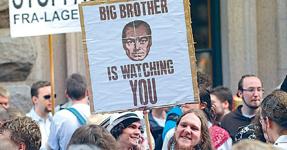 AHTI KALLIKORM ⟩ Orwelli «1984» on lõpuks ometi moes