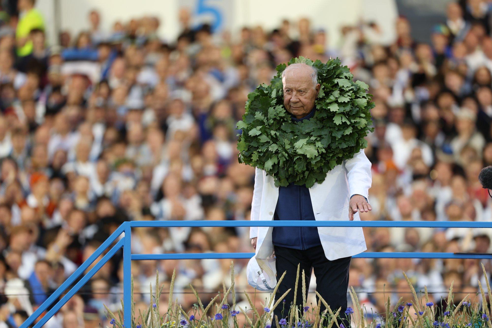Dirigent Neeme Järvi kukkumine ehmatas laulupeolisi
