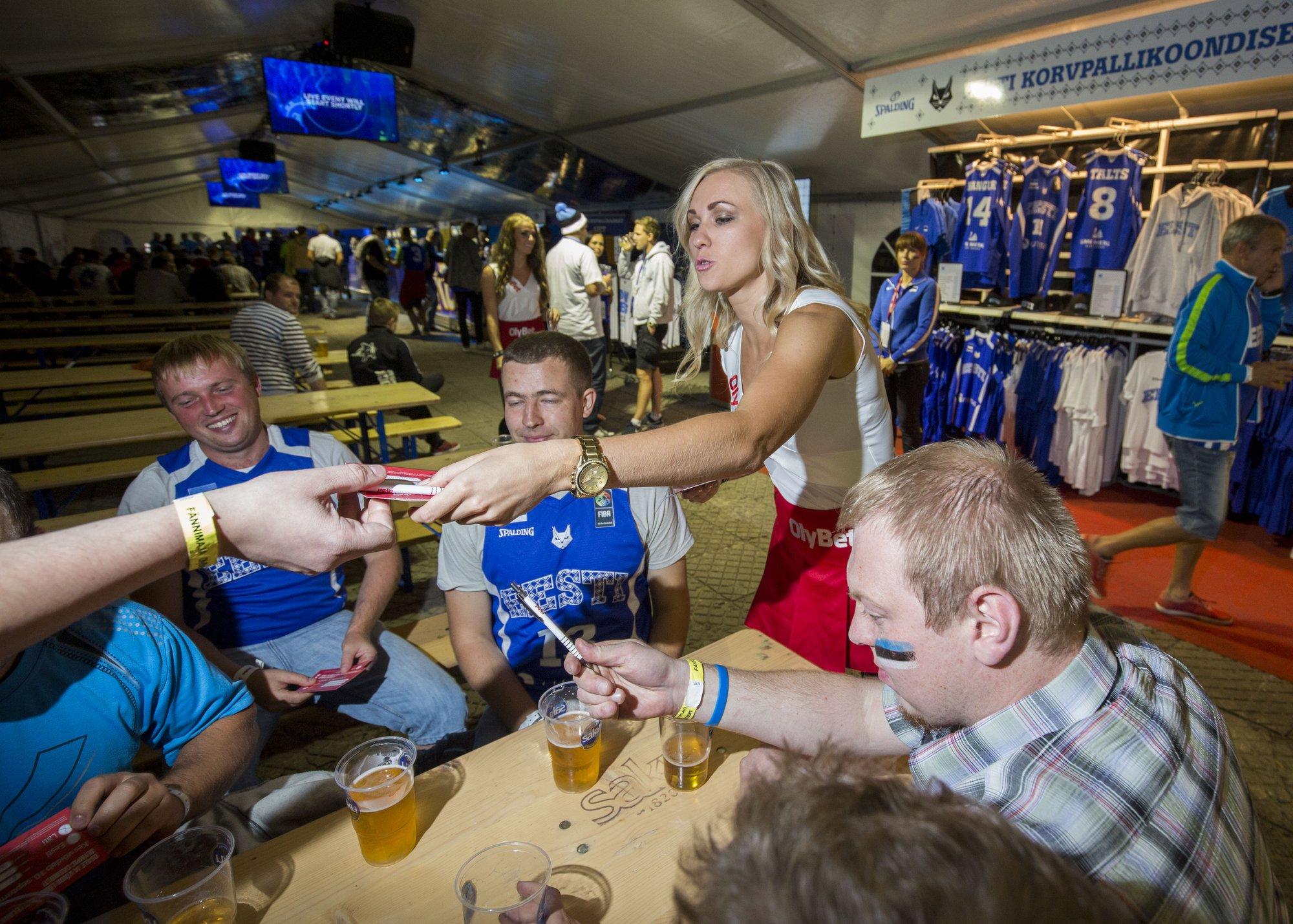 „Kes ees, see mees!“ Eesti fänniala pääsmed tulid müüki. Mida Riias korvpallisõpradele pakutakse?