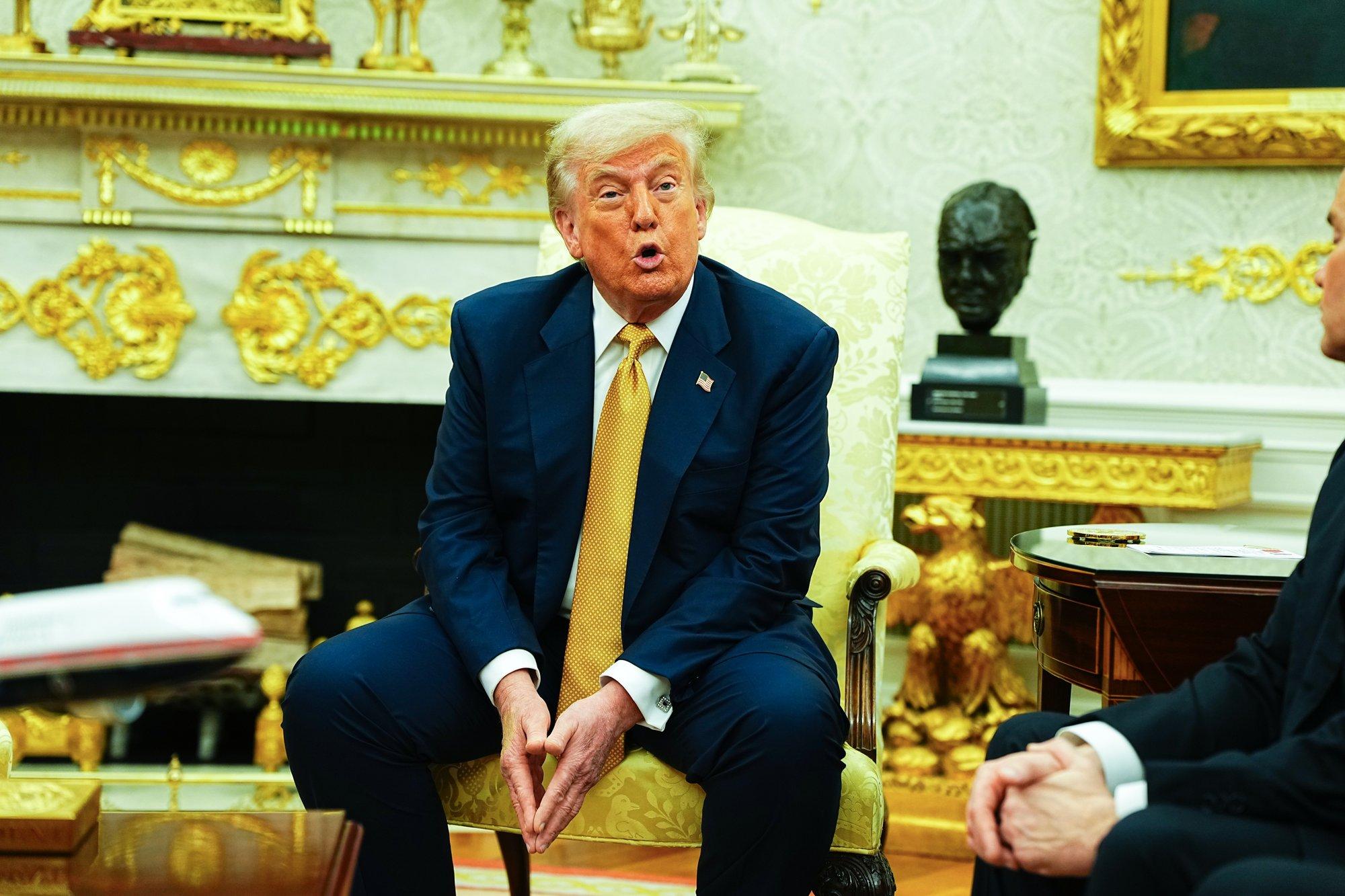 WSJ kirjeldas Trumpi väidetavat nilbet kirja seksuaalkurjategija Epsteinile. President ähvardas kohtuga