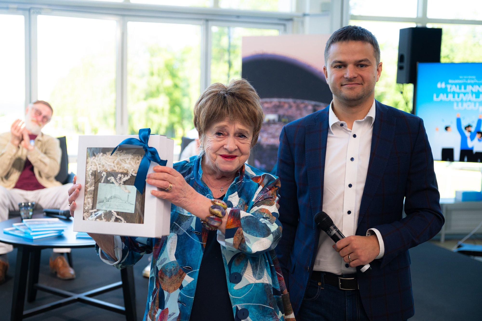 FOTOD | Tallinna Lauluväljaku lugu sai kaante vahele