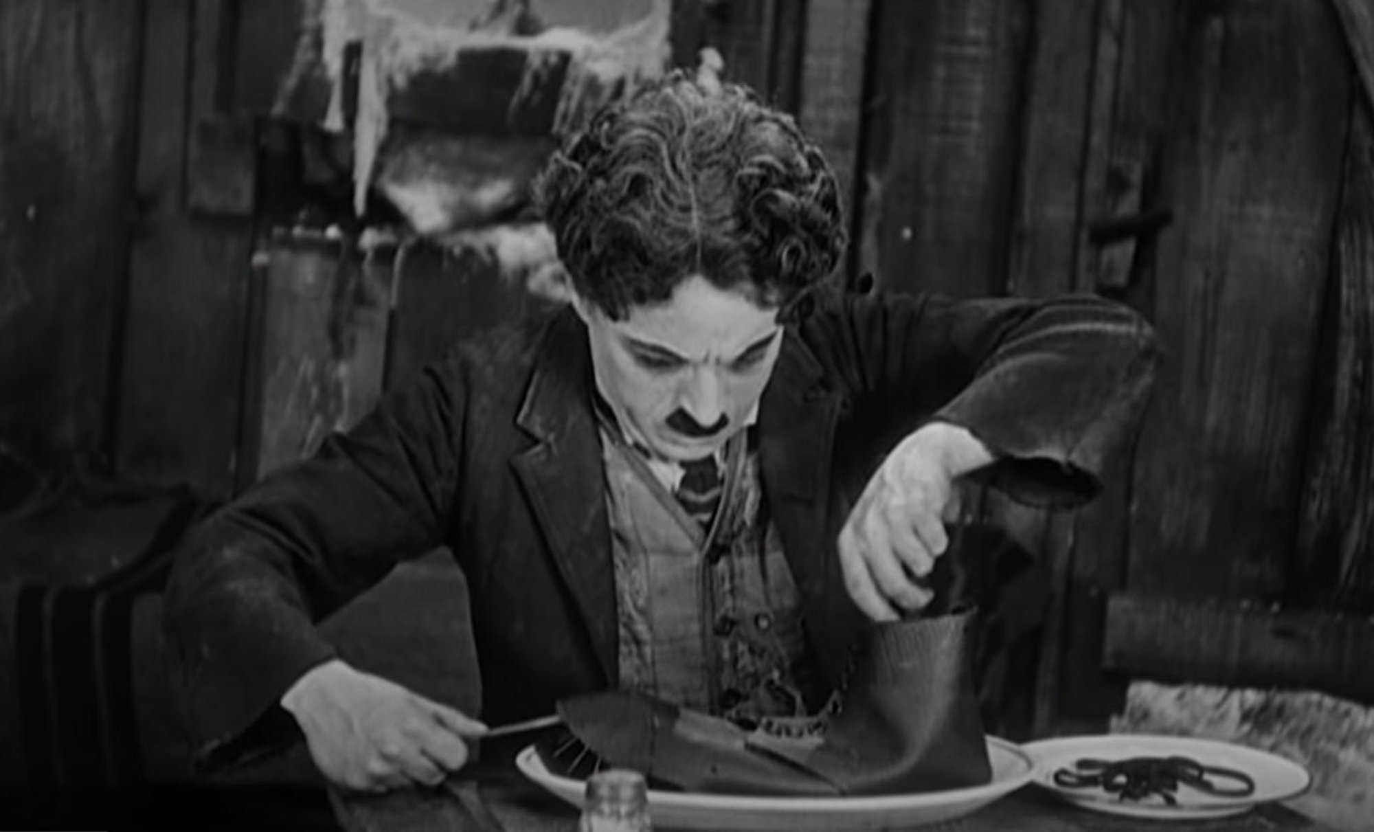 Ivo Linna mälumäng 319. Millest valmistati saabas, mida Charlie Chaplin kuulsas filmistseenis sõi?