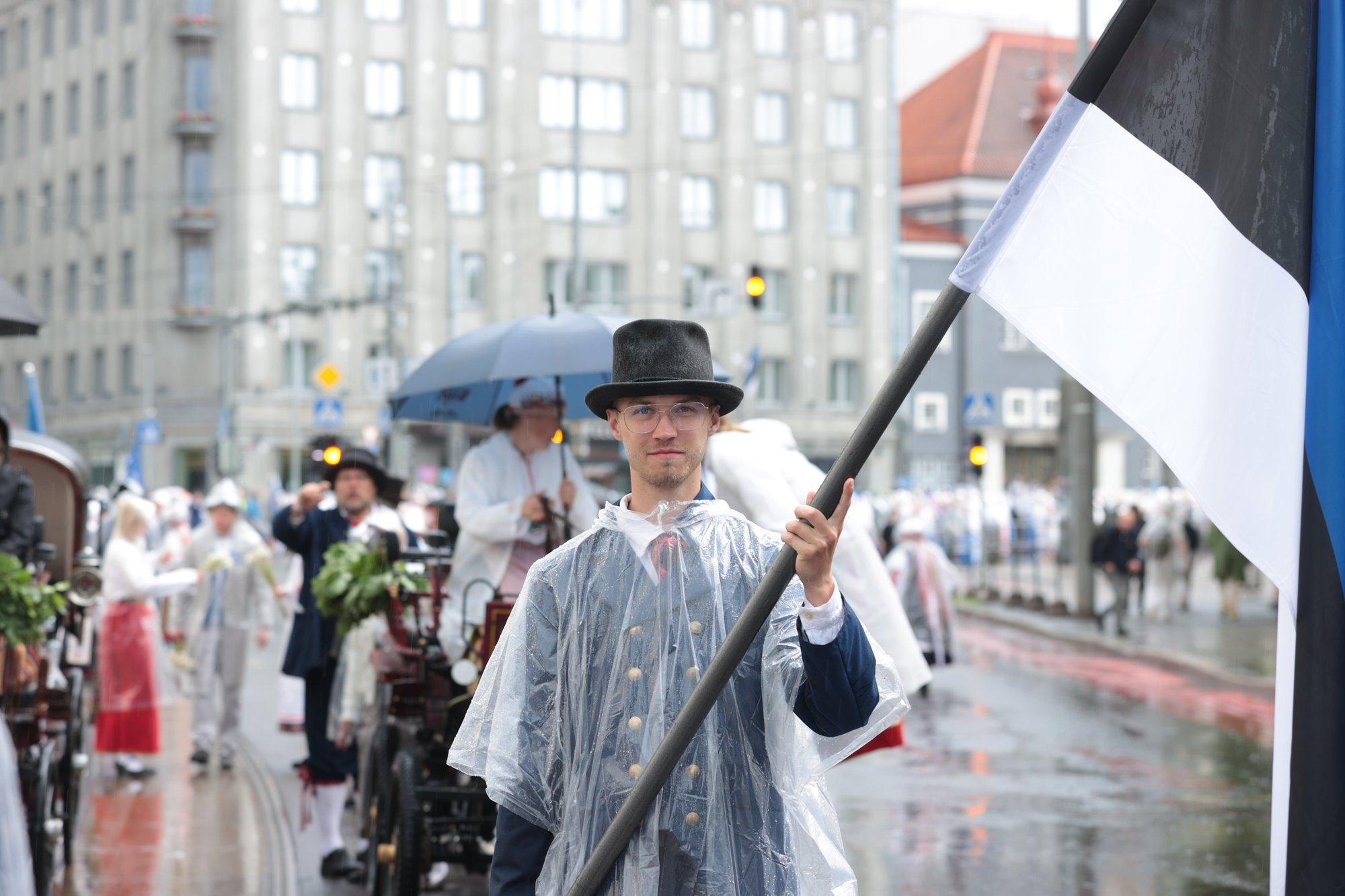 1000 FOTOT | Osaled rongkäigus või soovid märgata osalevat lähedast, naabrit või sõpra? Siit leiad nad kindlasti üles