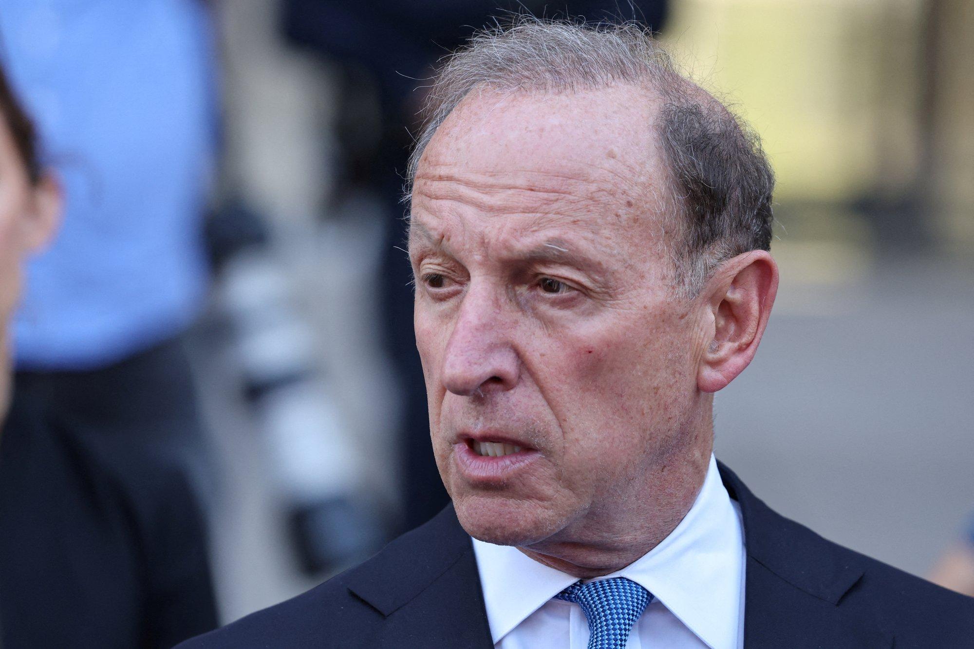 Advokaat Abbe Lowell: Trump surub demokraatiat piirini, kus see võib murduda