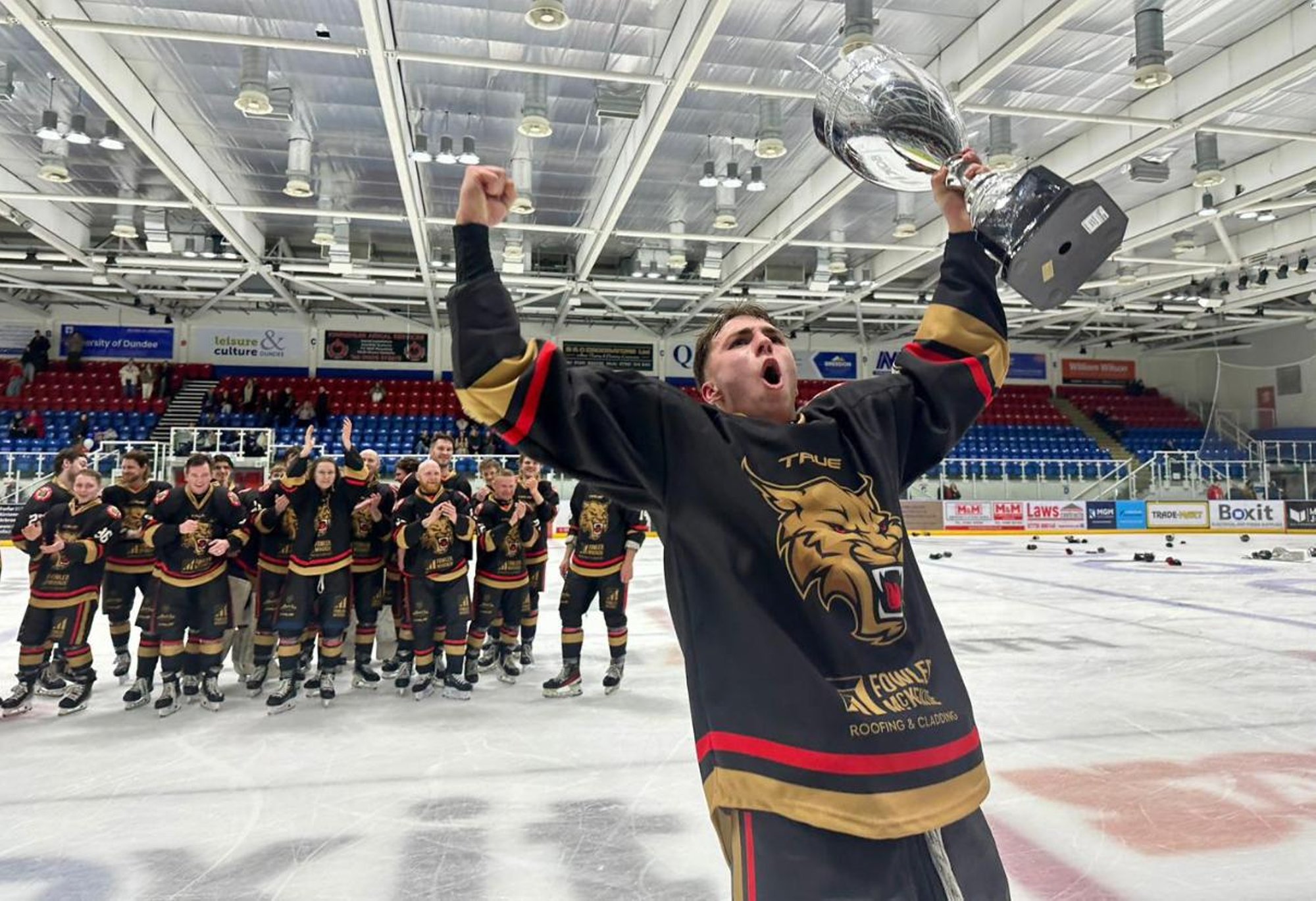 Šoti hokitalent kukkus kurikuulsa Ibiza hotelli katuselt surnuks