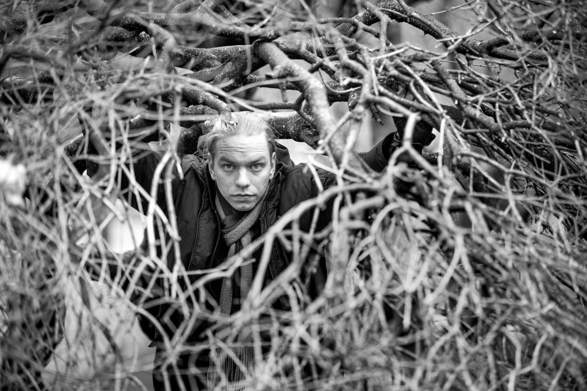 „Sa olid rokkstaar ja maapoiss. Sa olid piraat, provokaator, vulkaan ja tulejutt me eluöö taevas.“ Jörgenile sõpradelt