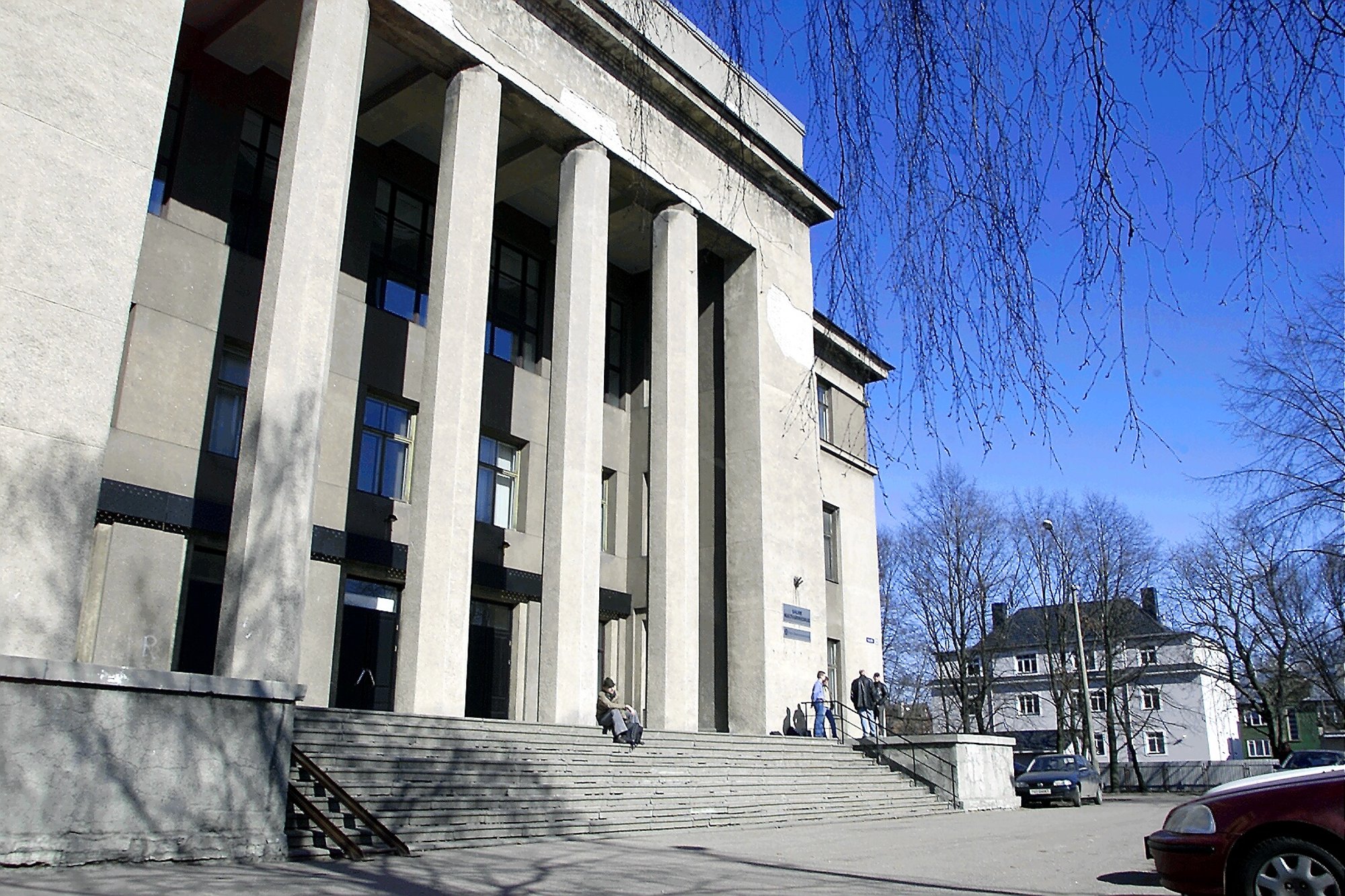 Väiketeatrid kolivad Salmesse. „Tallinnas valitseb tohutu suurte saalide puudus“