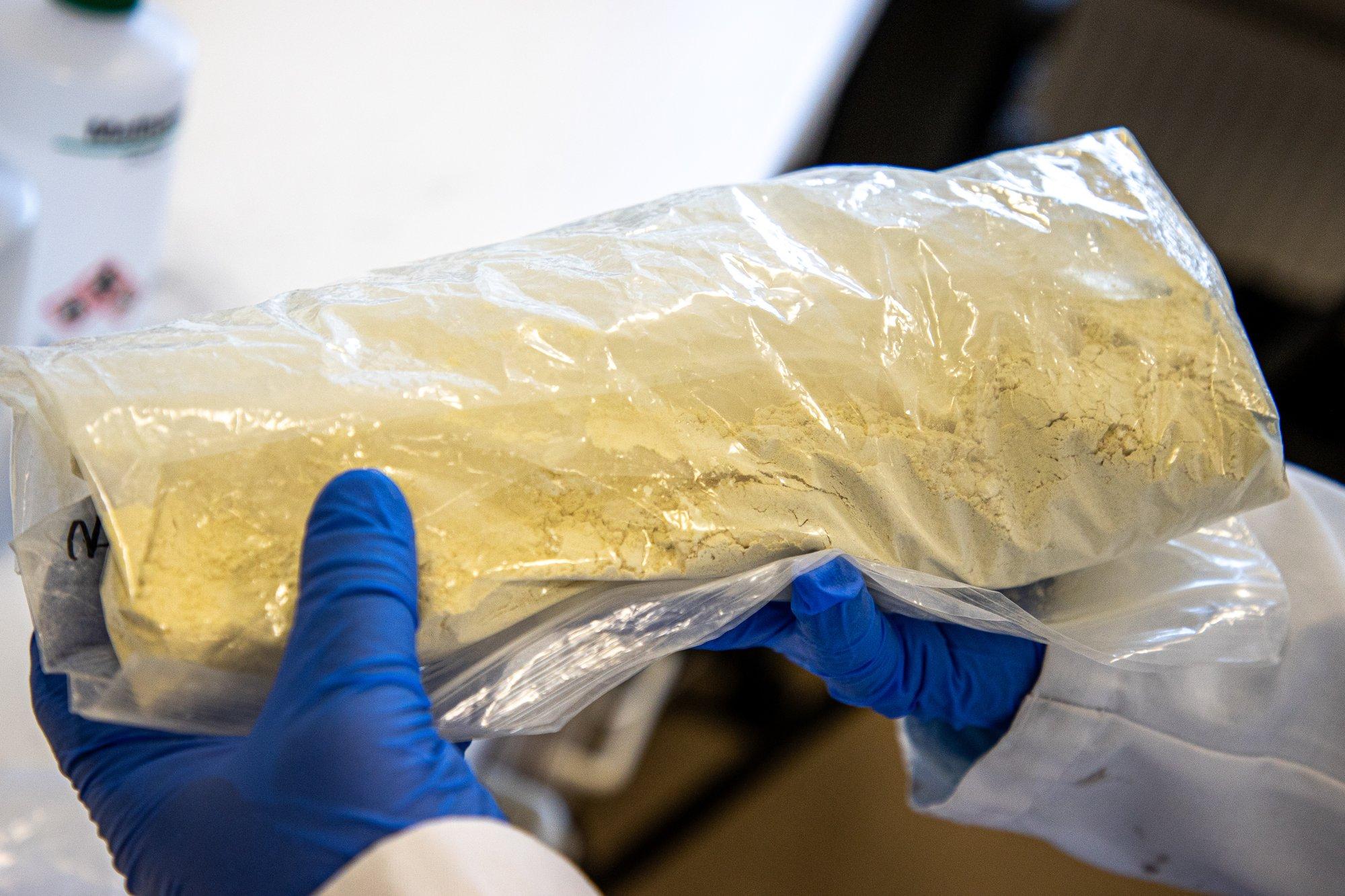 JUHTKIRI | Eesti ei tohi tapva uimastiepideemia ees pead liiva alla peita