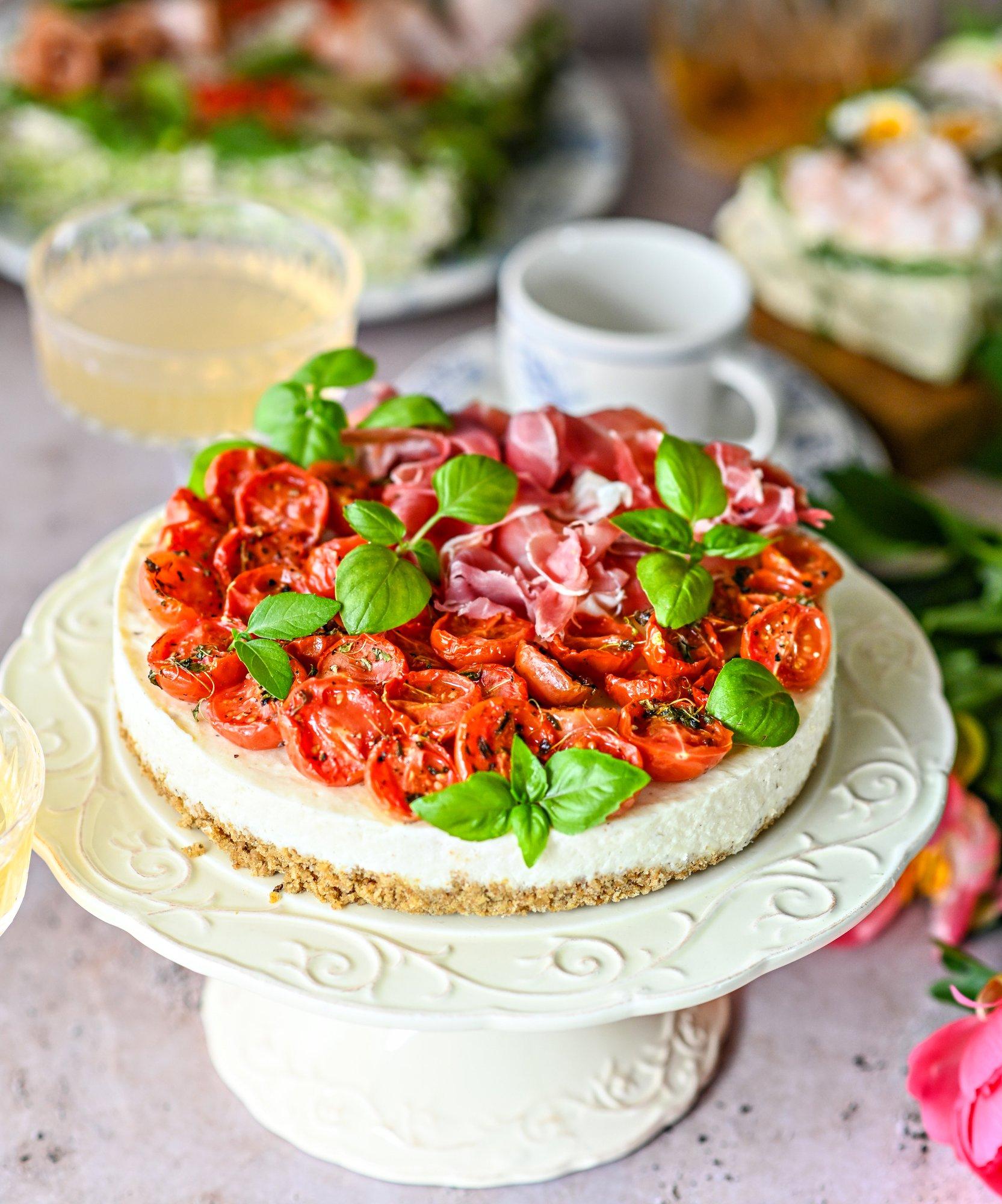 Tee võileivatorti täitsa uutmoodi! Näkileivast põhjal võileivatort juustu ja trühvli täidisega