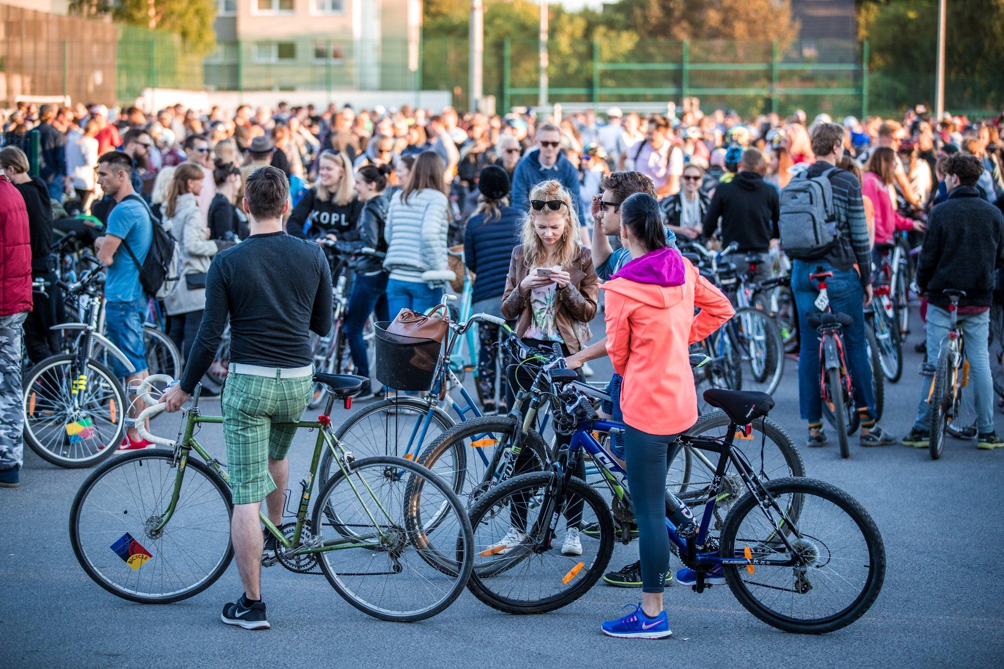 Liiklusohutuse ekspert: kergliikuritega sõitjate „turvapadi“ on mõistlik käitumine ja kaitsev varustus