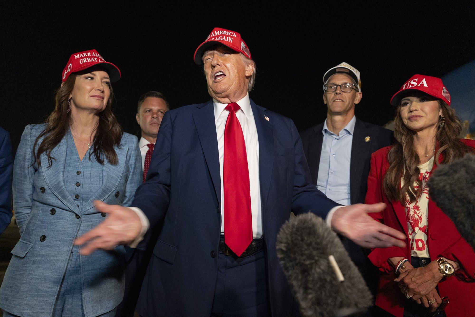 Donald Trump hakkab tänasest saatma riikidele kirju, milliseks nende tollimaksud kujunevad