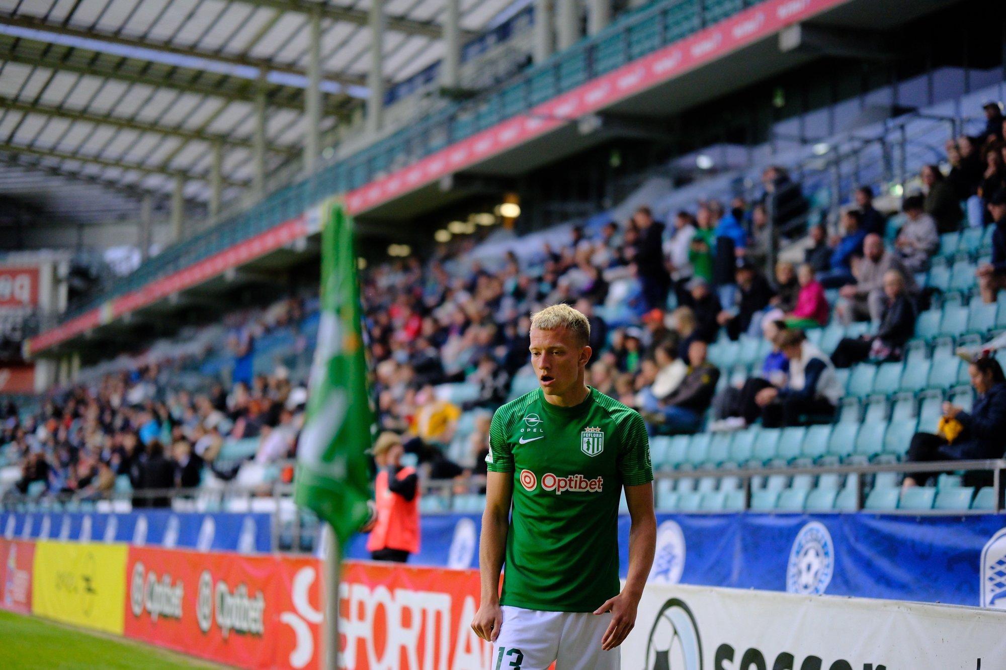 DELFI FOTOD | Ootamatu 16-aastane jokker tõi Tallinna Florale võimalusi luhanud Nõmme Kalju vastu kolm punkti