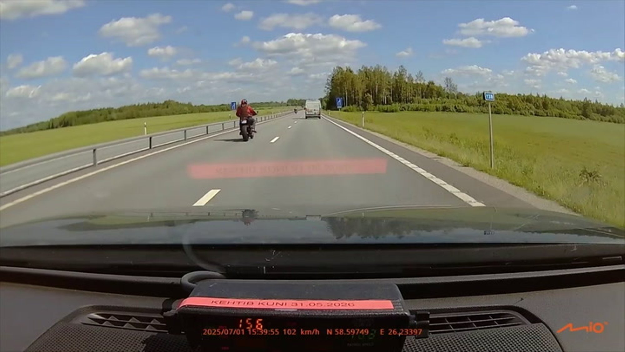 VIDEO | Uljas manööver Tallinna-Tartu maanteel: 156 km/h otse liikluspolitsei silme all