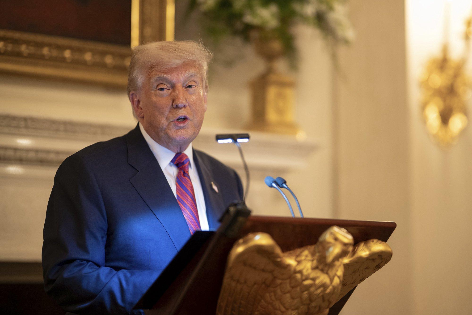 Trump ähvardas NFL-i klubi staadioniprojekti nurjata, kui nad ei naase rassistlikuks peetud nime juurde