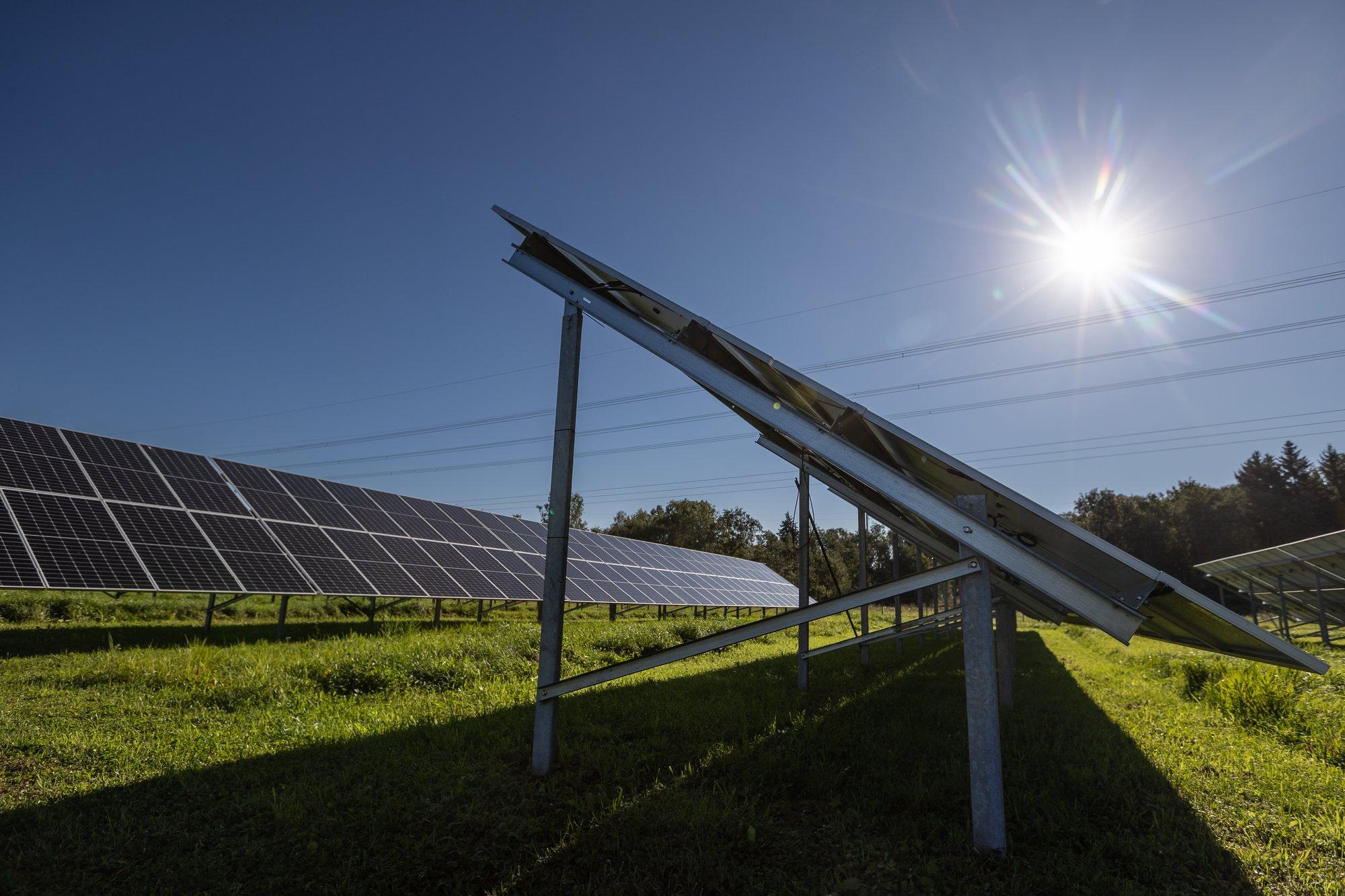 Eeskujulik rohepööraja on riigis pettunud: paigaldasin paneelid ja lõhkusin ahju, nüüd küündivad arved miinimumpalgani