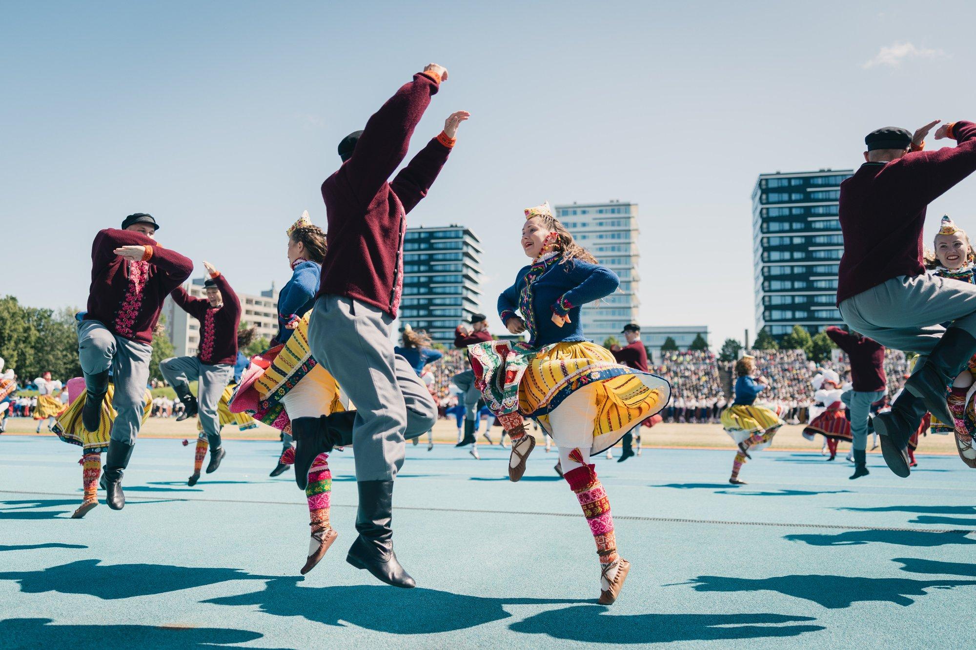 FOTOD | Teise tantsupeo etenduse pildinopped ja mahukas galerii
