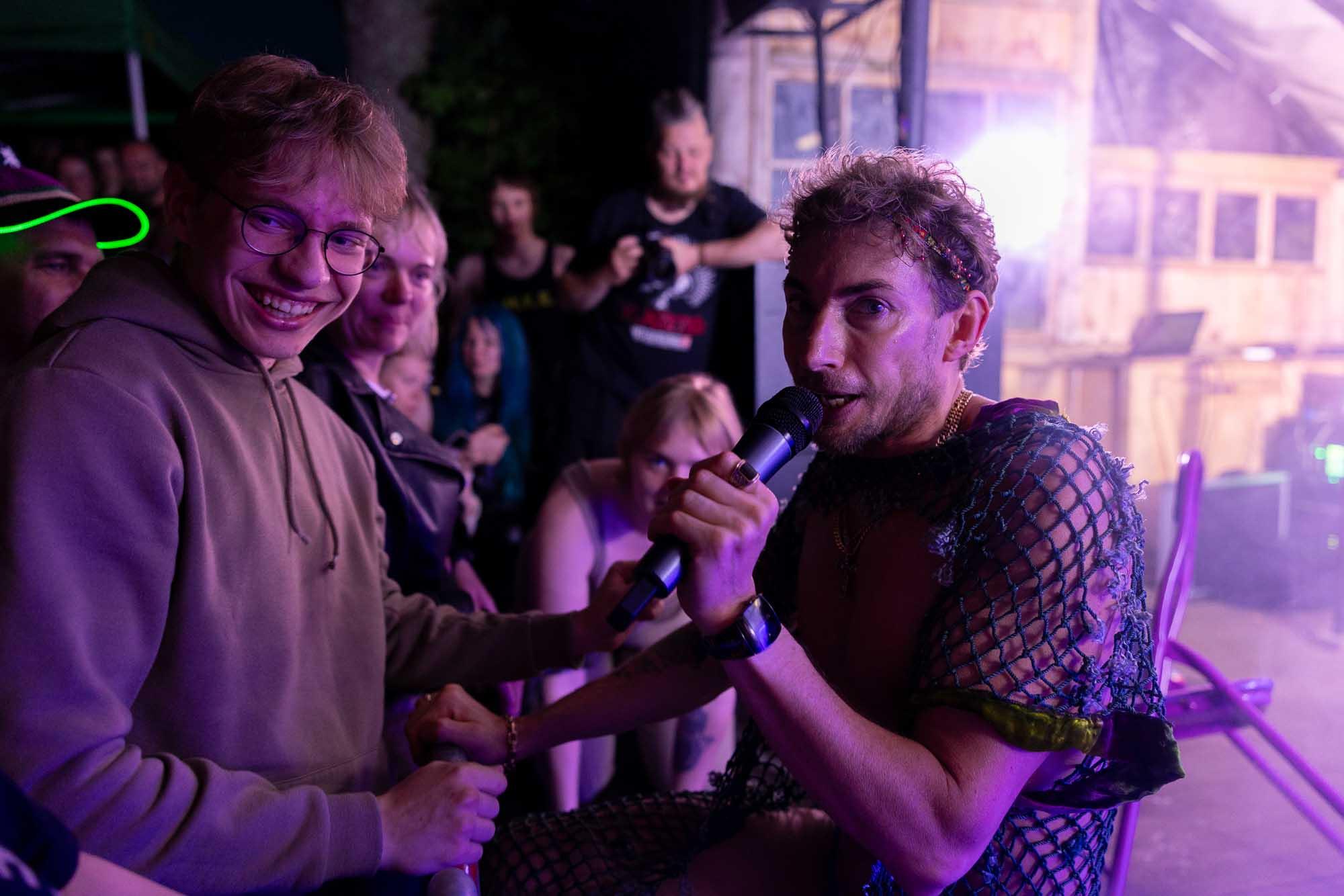 FOTOD | Põlvamaal sai äikese saatel hoo sisse Käbliku festival. Suurimat elevust tekitas Marco Tasase spektaakel