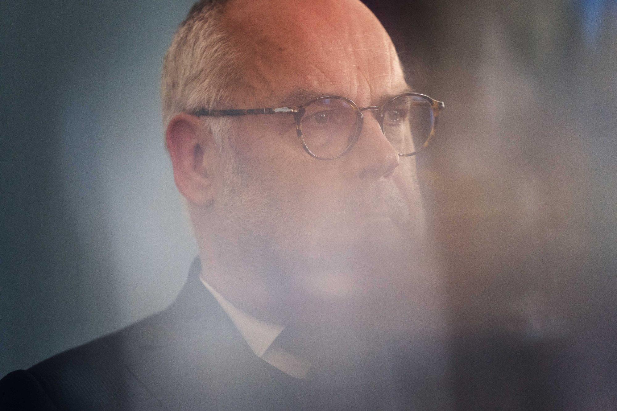 JUHTKIRI | Usuvabadus või julgeolek – Karis otsib keskteed