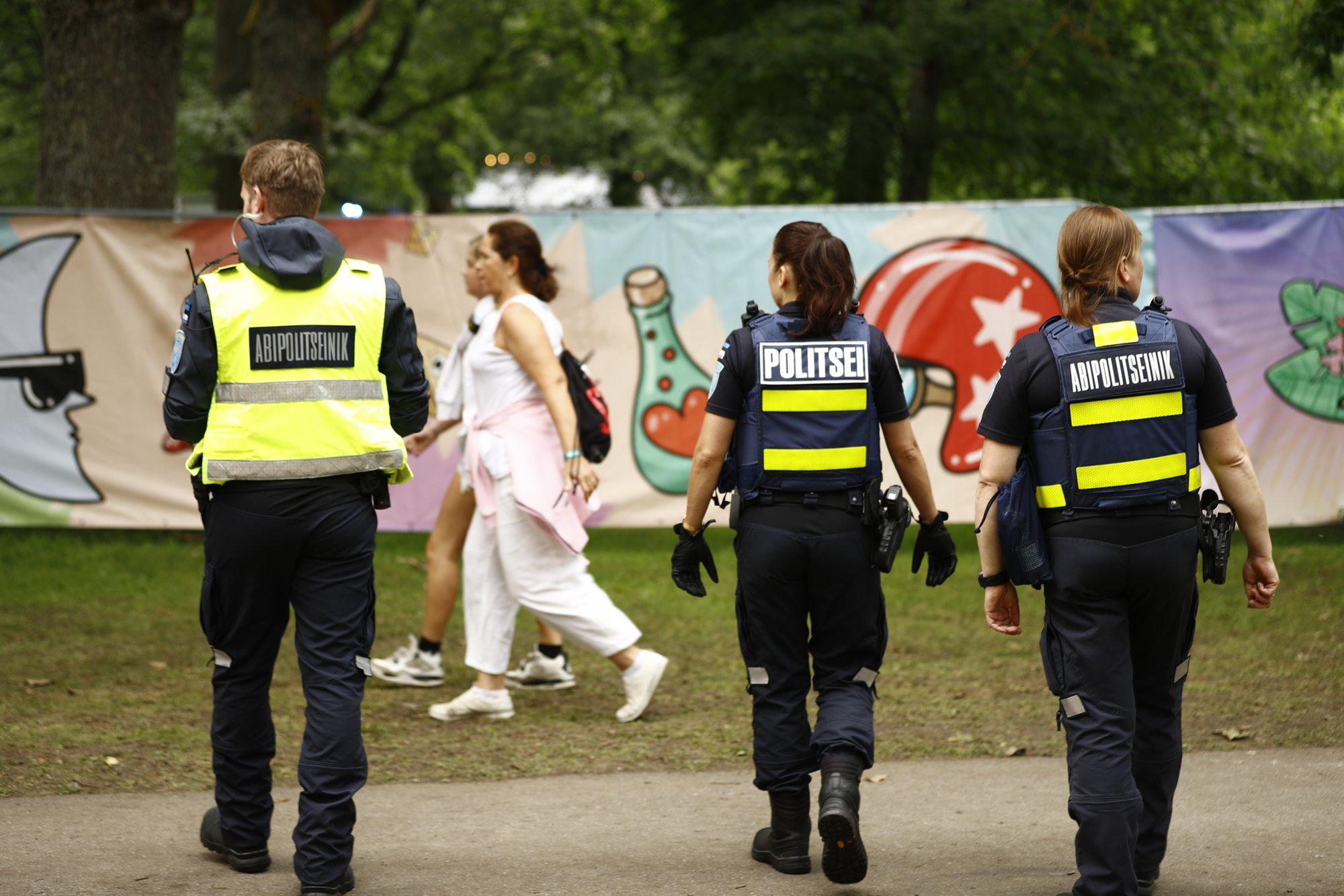 Politsei viis Beach Grindi festivalilt kuus inimest kainenema ja alustas üle kümne narkoga seotud menetluse