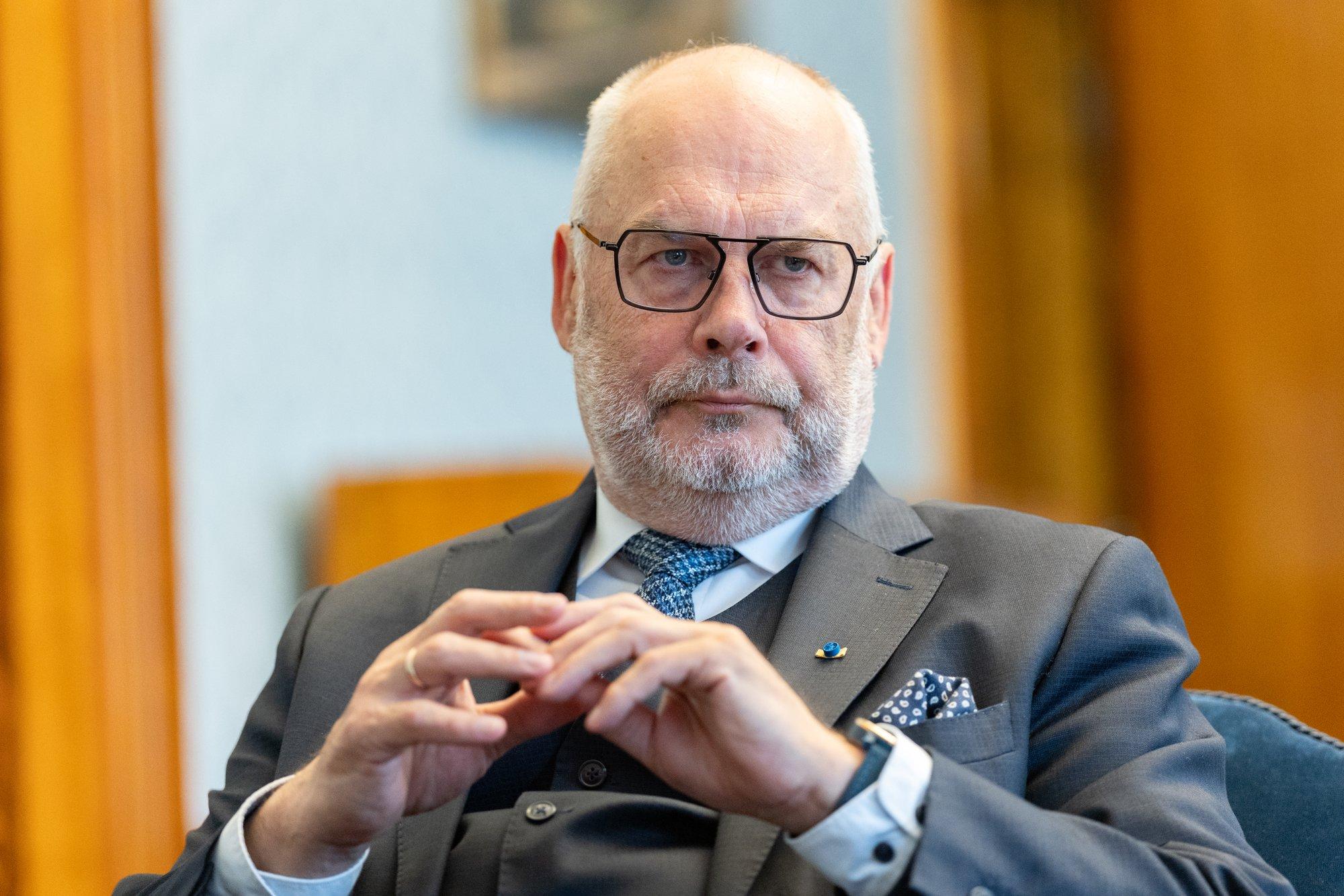 President jättis kirikute ja koguduste seaduse taas välja kuulutamata. Taro: tekib mõte, et Karise arvates on see ebavajalik seadus