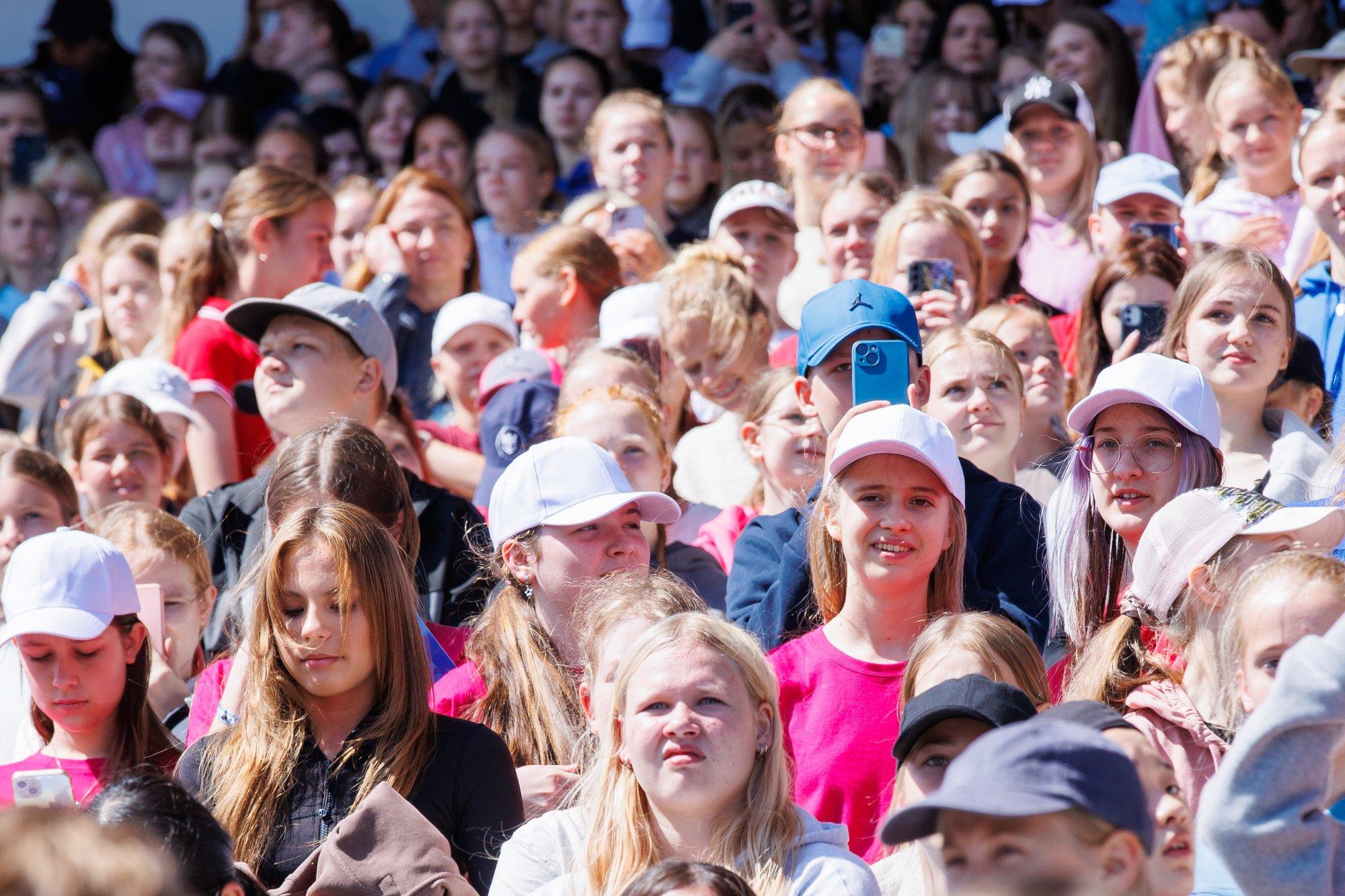 VIDEO | Laulupeo peaproov meeldis noortele „See on lihtsalt nii äge!“ Lemmiklaulude osas oli aga mitu favoriiti