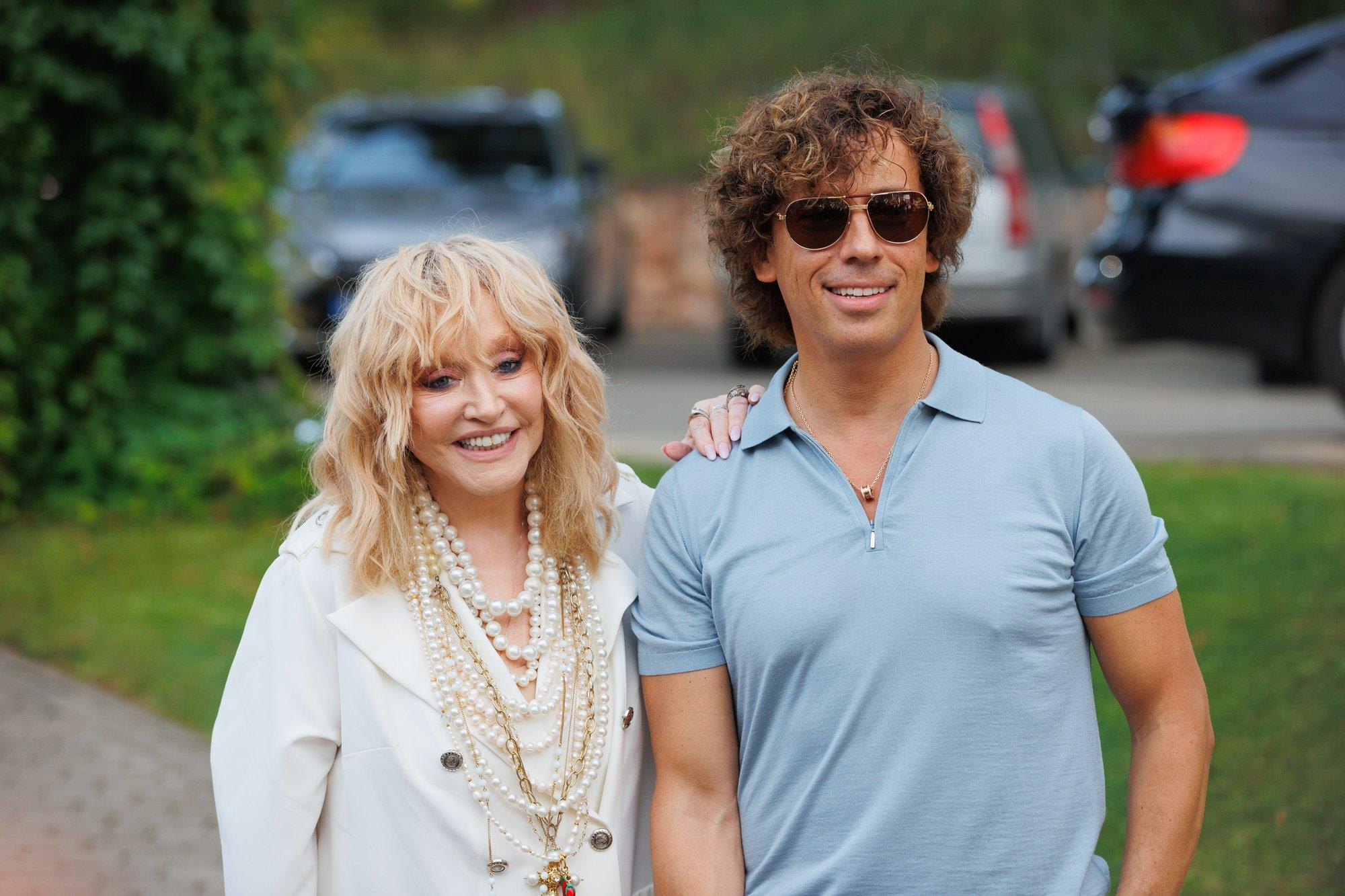 FOTOD JA VIDEO | Alla Pugatšova ja Maksim Galkin tõmbasid Jūrmala festivalil kõik pilgud endale