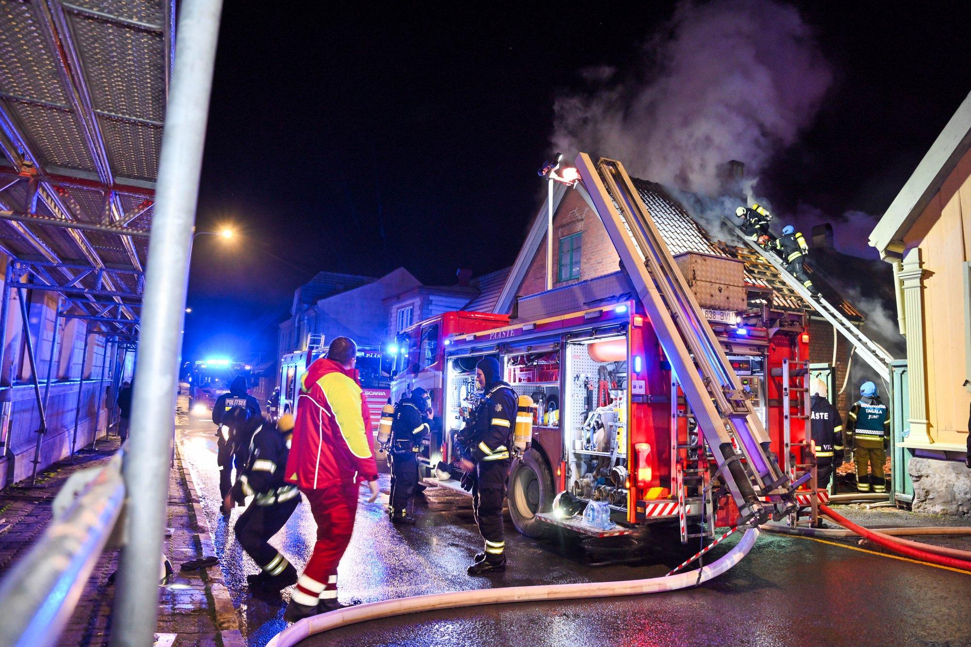Ebaõnn jätkub: talvel tulekahju üle elanud Mulgi Pagari hoonest varastati tööriistu
