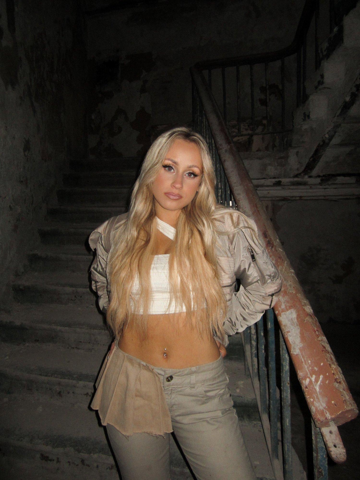 Merilin Mälgu hing kuulub muusikale, kuid süda on endiselt vaba: äkki olen ise hoopis üks paras pähkel